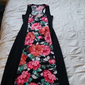 2B Bebe Floral Maxi Dress